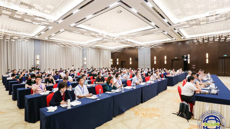 性能优势：轻与强的极致组合