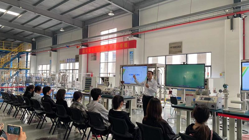 无机化工原料代理加盟与直营：如何选择更适合您的合作模式**